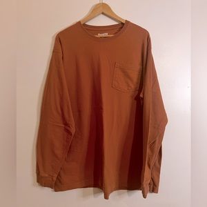 Duluth Trading Relaxed Fit Longtail long sleeve Tshirt